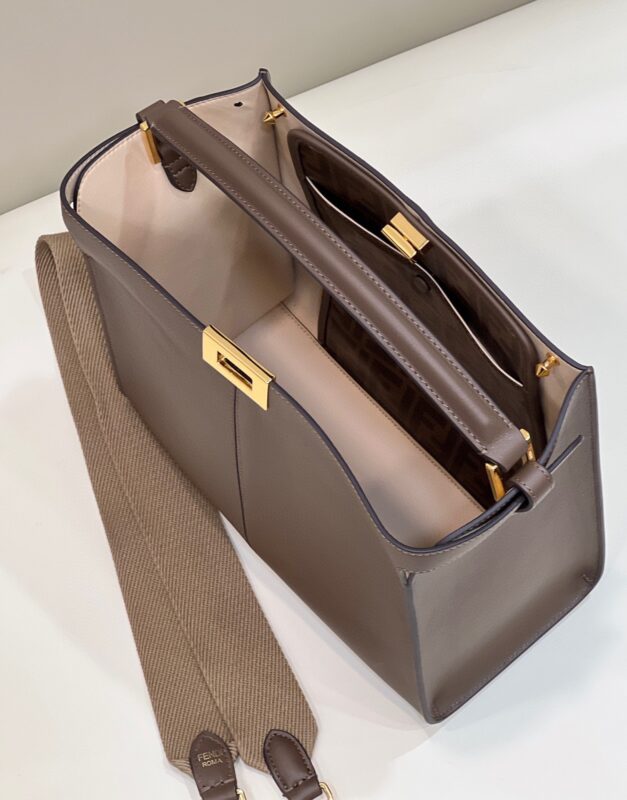 Replica Fendi Peekaboo Large Brown